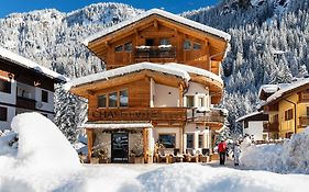 Chalet Vites Mountain Hotel